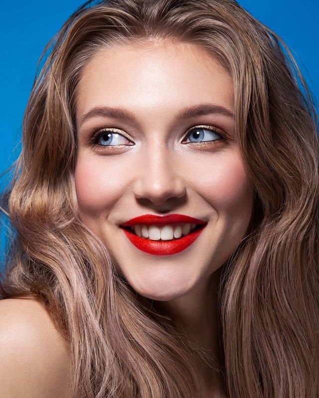 Портфолио визажиста Марии Гореловой. Макияж для инстаграм контента MAC Cosmetics.