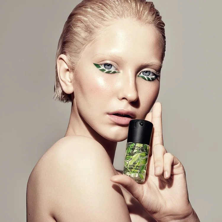 Портфолио визажиста Марии Гореловой. Макияж для съёмки рекламы MAC Cosmetics.