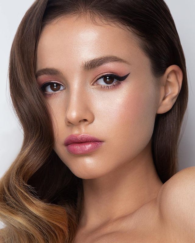 Портфолио визажиста Марии Гореловой. Макияж для инстаграм контента MAC Cosmetics.