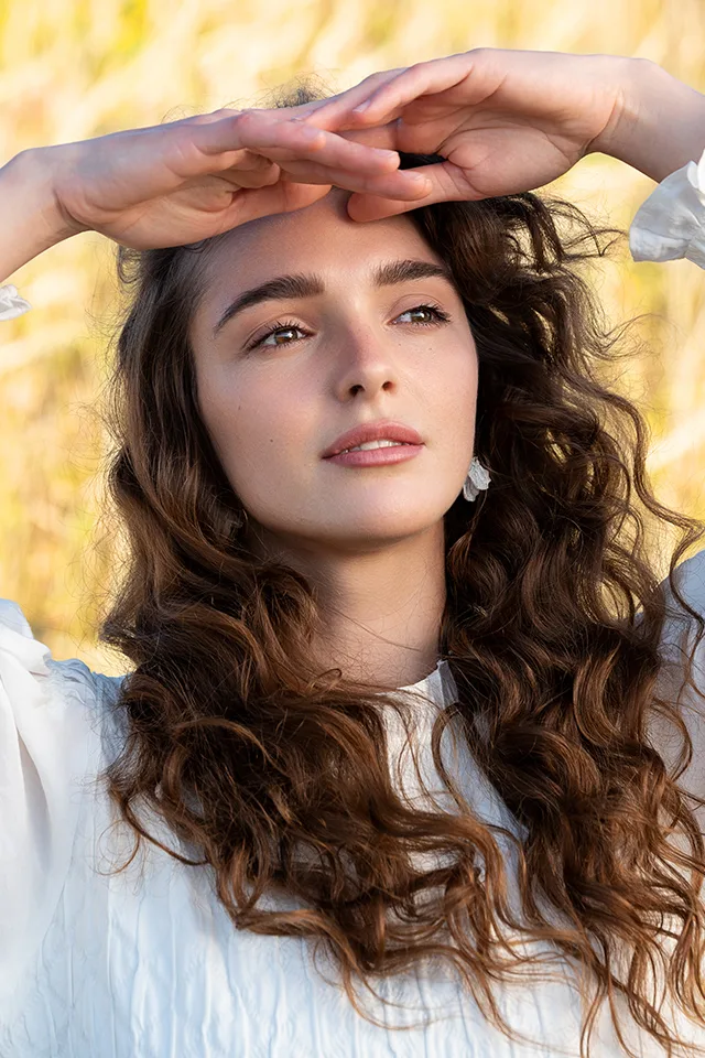 Boho-style невеста в Израиле, прическа и нежный макияж, Хайфа. Свадебный стилист Мария Горелова.